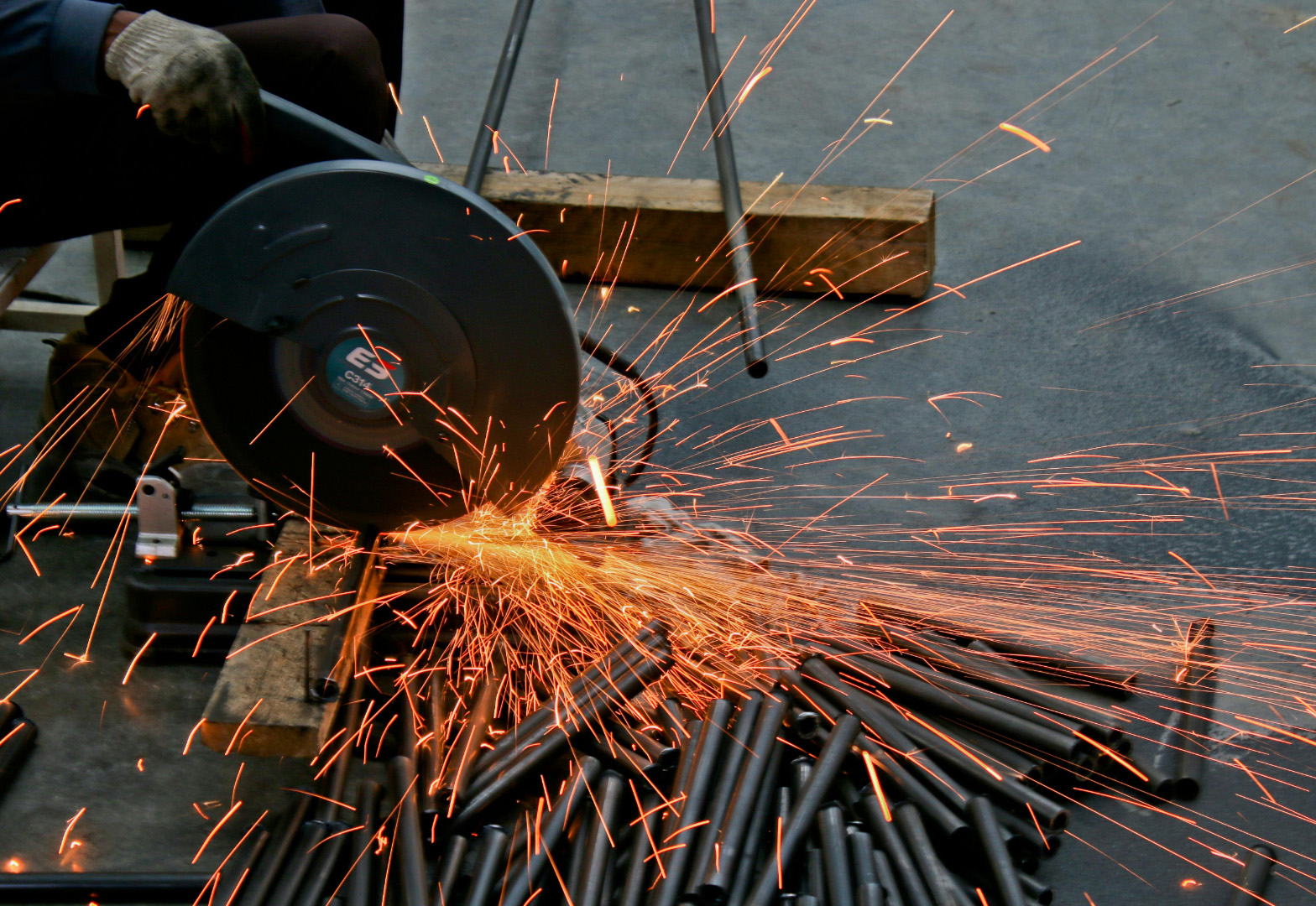 Рубка металла